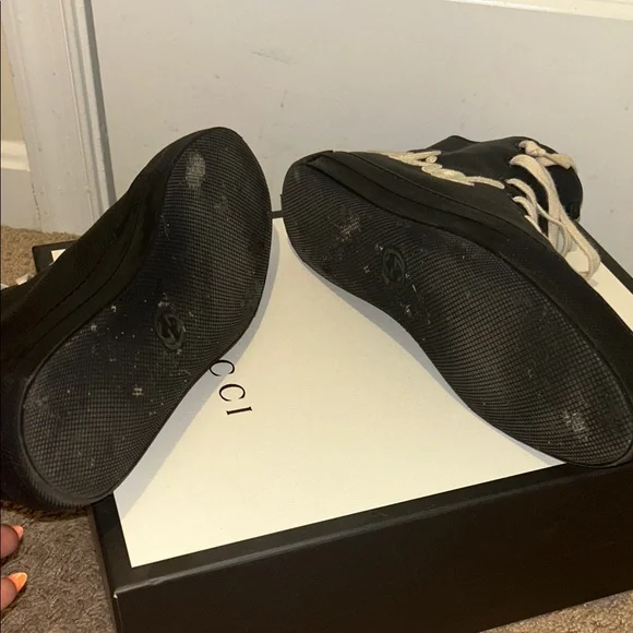 Gucci Black and White High-Top Sneakers - Picture 5 of 5